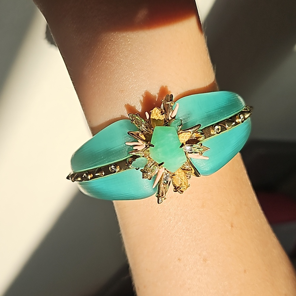 NWT Bracelet + ring gold plated, semi-precious stones